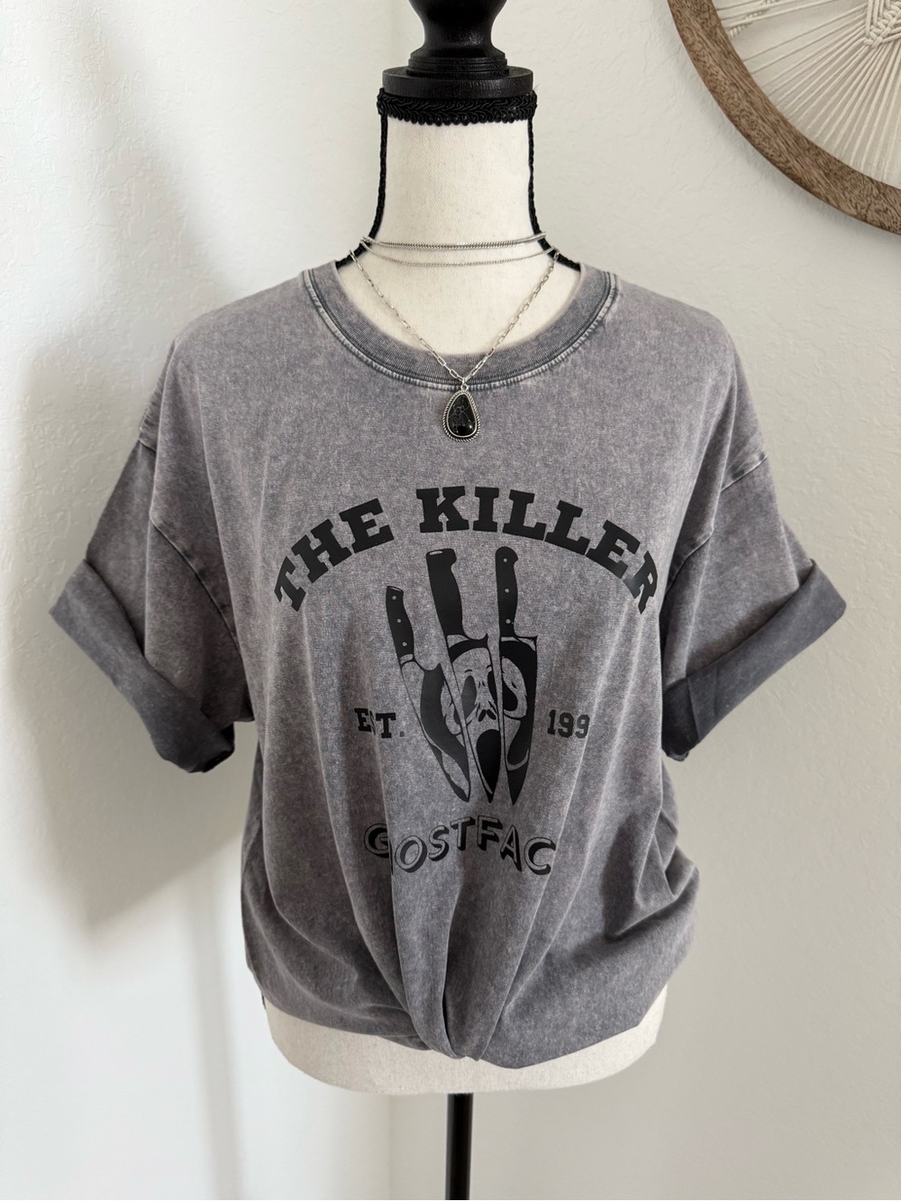 Graphic Scream Ghostface Halloween Tee in Vintage Gray